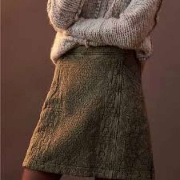 Anthropologie pilcro Skirt embossed in moss green has pockets size 4 - Picture 1 of 8